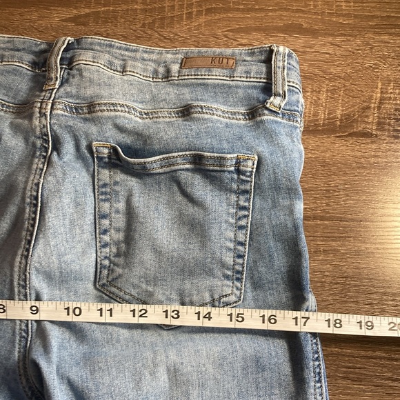 EUC Women’s Kut From The Kloth High Rise Cigarette Leg Size 8 Jeans - Picture 9 of 9